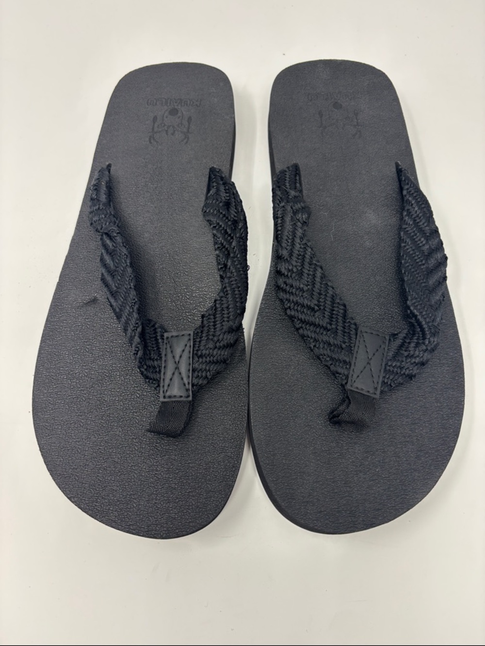 Kuailu | 12 Black Braided Strap Flip Flops